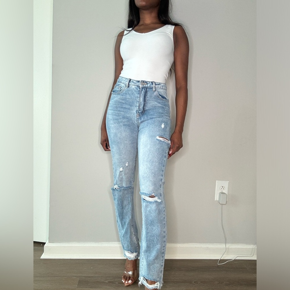 Distressed High Wait Straight Leg Jeans